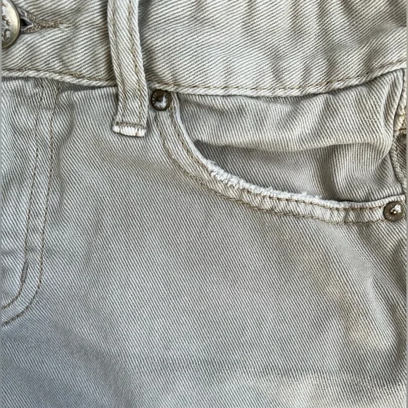 Free People Cut-off Jean Shorts | Size 25 - Picture 3 of 9